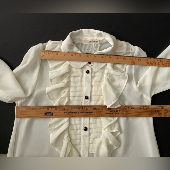 ll. Street Ivory Blouse Button Down Ruffled Women’s S-M - Picture 8 of 12